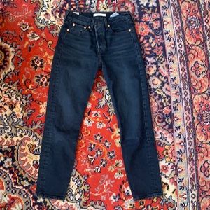 SOLD Levi’s Wedgie Fit Jeans